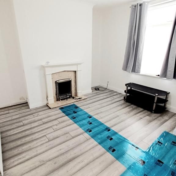 2 bedroom terraced house to rent - Photo 1