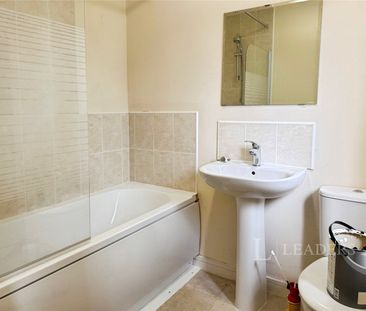 3 bedroom house to rent Maynard Close, Loughborough, Leicestershire... - Photo 6