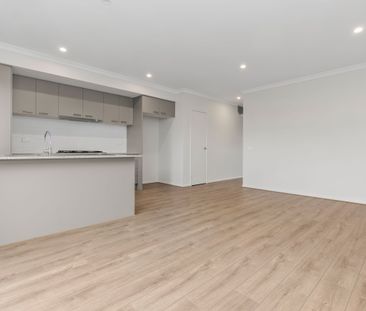 Beautiful 3-Bedroom Home in Wollert - Photo 2