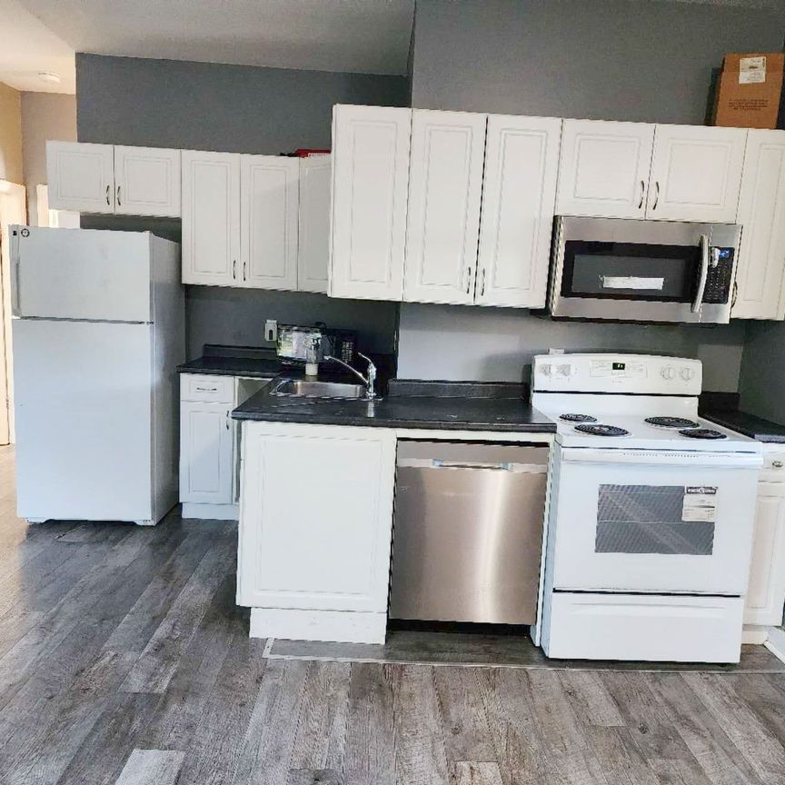 For Lease - 648 Oxford Street Unit# Unit1, London East, Ontario - Photo 1