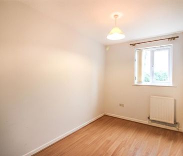 Newry Park East, Chester, Cheshire - Photo 5