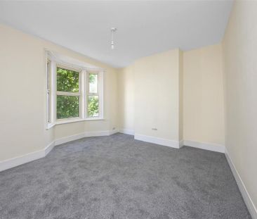 4 bedroom terraced house to rent - Photo 2