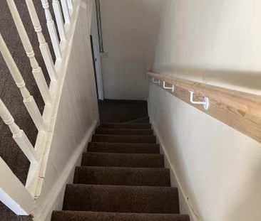 3 bedroom terraced house to rent - Photo 3