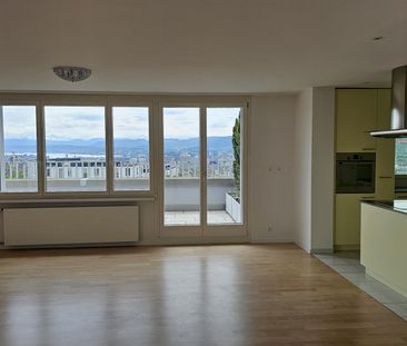 Gekühlte moderne 3.5-Zimmer-Attikawohnung mit Blick über Stadt - Foto 4