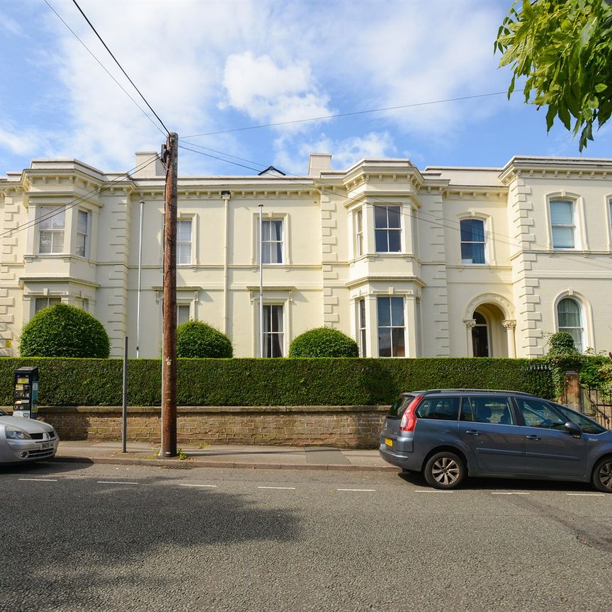 Clarendon House, NG1 - Photo 1