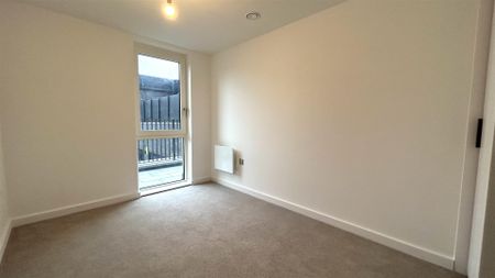 The Railings, Middlewood Locks - Photo 2