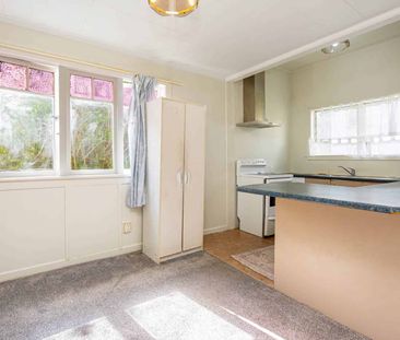 Three bedrooms in Sandringham - Photo 4