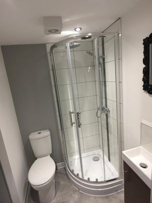 6 bedroom house of multiple occupation to rent - Photo 1