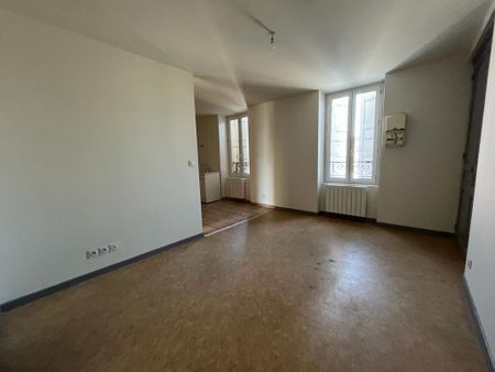 Location Appartement 2 pièces 38m² ST RAMBERT D ALBON 26140 - Photo 2