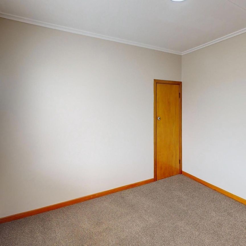 Springvale - 3 Bedrooms - Photo 1