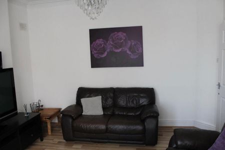 3 bedroom house to rent - Photo 2