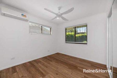 Newly Updated 4-Bedroom Residence - Photo 5