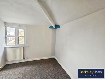 3 bedroom semi-detached house to rent - Photo 2