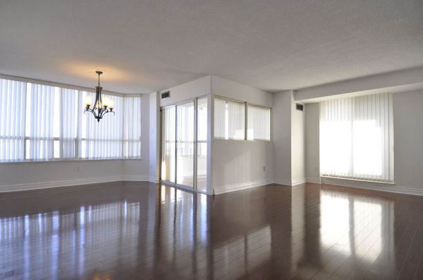 For Lease - 400 Webb Drive Unit# 1903 Primary Bedroom, Mississauga, Ontario - Photo 1