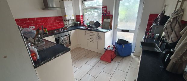 23 Bedford Street, Roath, Cardiff, CF24 3BZ - Photo 1