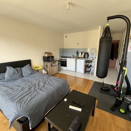 Studio a louer - chartres - les terrasses de l'eure - Photo 3