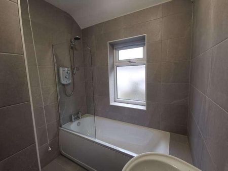 Leyburn Road, Edmonton, N18 - Photo 4