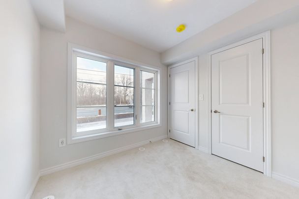 For Lease - 5911 Saigon Street, Mississauga, Ontario - Photo 1