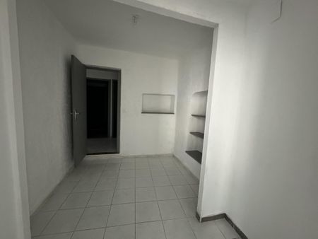 Location Appartement 2 pièces 66m² TOURVES 83170 - Photo 5