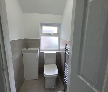 3 Bed Terraced House, Connaught Road, RG30 - Photo 6