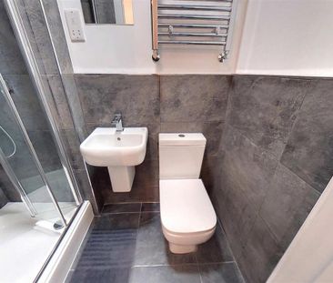 6 bedroom house to rent - Photo 1