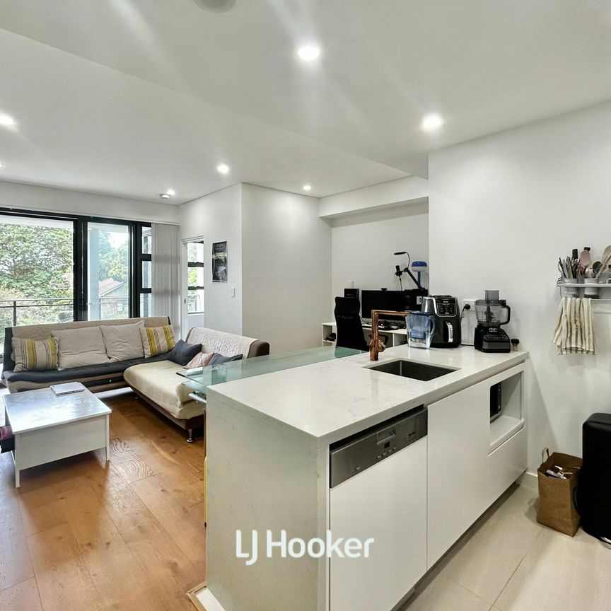 206/6 Pearson Ave, Gordon NSW, Belconnen - Photo 1