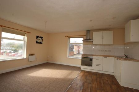 1 bedroom ground floor flat to rent - Photo 4