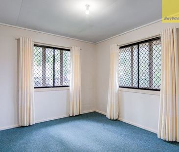 CUTE AND COSY FAMILY HOME 3 BEDROOM - Photo 5