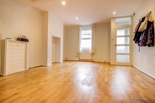 2 bedroom terraced house to rent - Photo 1