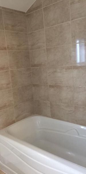 Appartement 5 1/2 Laval, Vimont, 2 places de stationnement - Photo 1