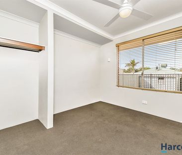 Family-Friendly Living in the Heart of Banksia Grove - Photo 6