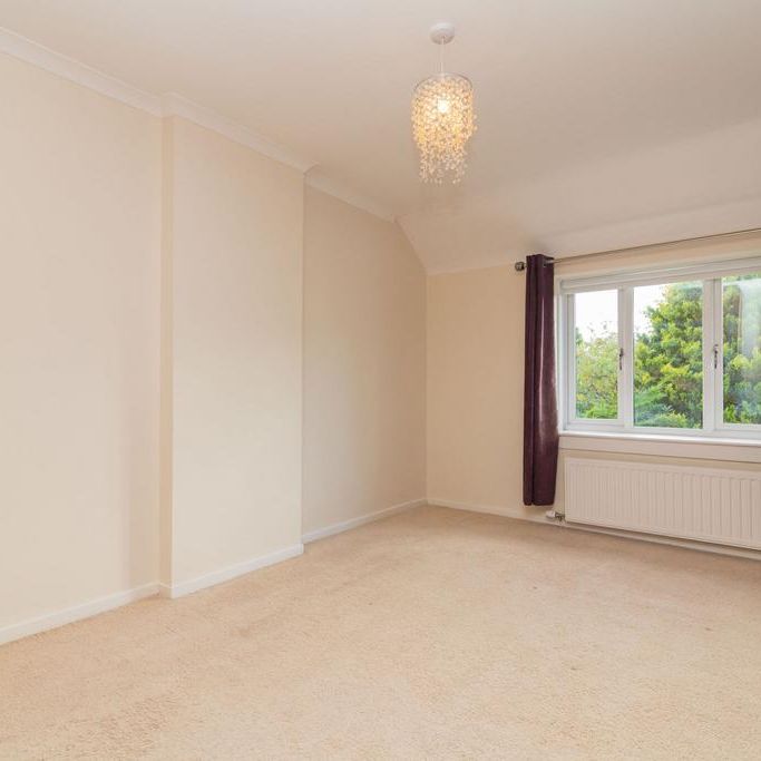 3 bedroom semi-detached house to rent - Photo 1