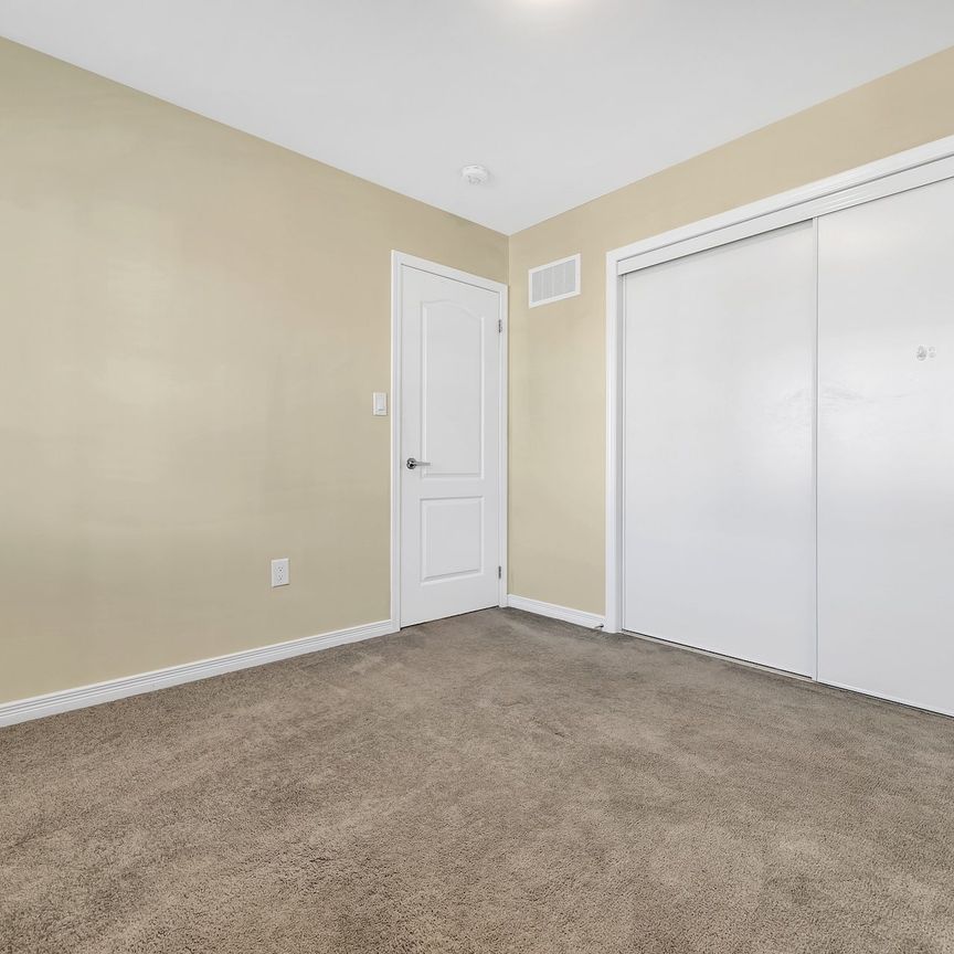 For Lease - 32 Mccargow Drive, Haldimand, Ontario - Photo 1