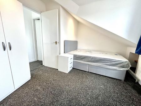 2 bedroom apartment to rent - Photo 5