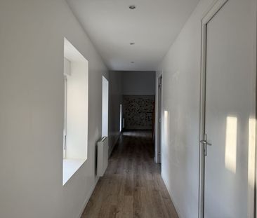 Location Appartement 3 pièces 64m² - Photo 2