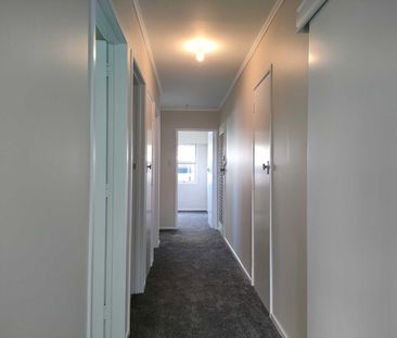 Onerahi Two Bedroom with a View - Photo 4