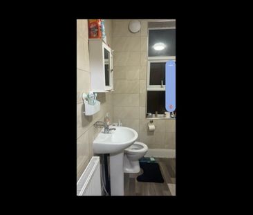 Room in a Shared House, Dobroyd Street, M8 - Photo 4