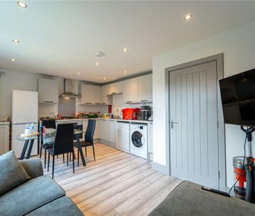 3 bedroom apartment to rent - Photo 3