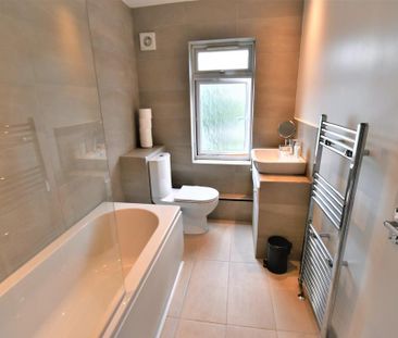 1 bedroom in a house share to rent - Photo 6