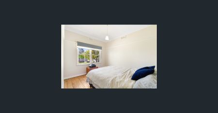 Cozy, Charming & Convenient - Photo 5