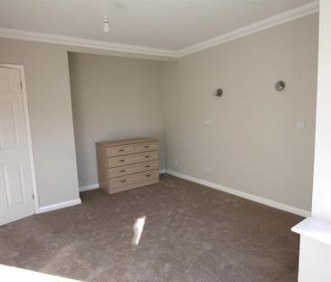 3 bedroom bungalow to rent - Photo 4