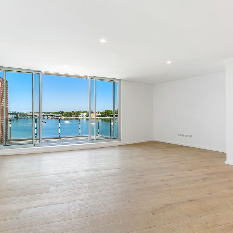 Uninterrupted Panoramic Water Views - Photo 1