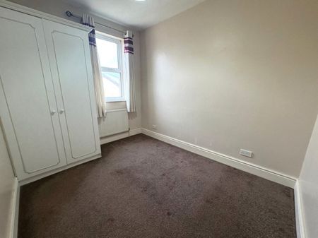 42 Avondale Road North, Southport, , UK - Photo 4