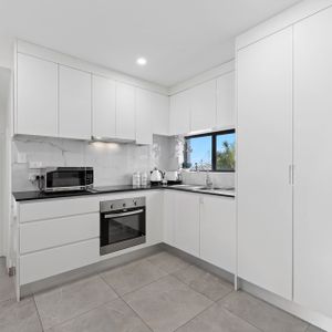 Private Access Granny Flat - Photo 2