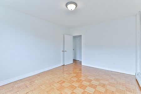 1 Bedroom - Photo 2