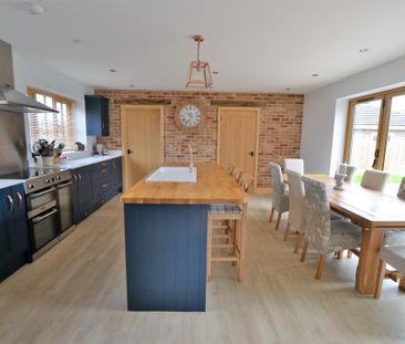 3 bedroom detached house to rent - Photo 4