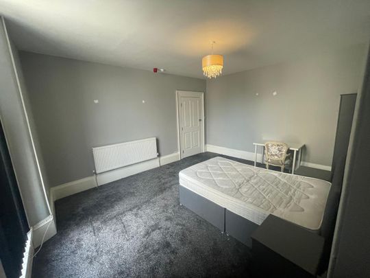 69 Hill Park Crescent - Photo 1
