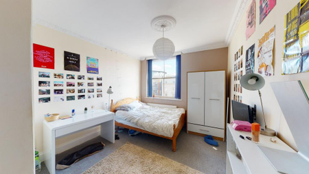 10 bedroom townhouse to rent - Photo 2