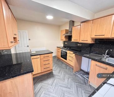 2 bedroom maisonette to rent - Photo 5