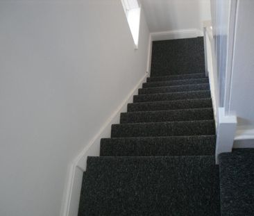 4 bedroom semi-detached house to rent - Photo 5